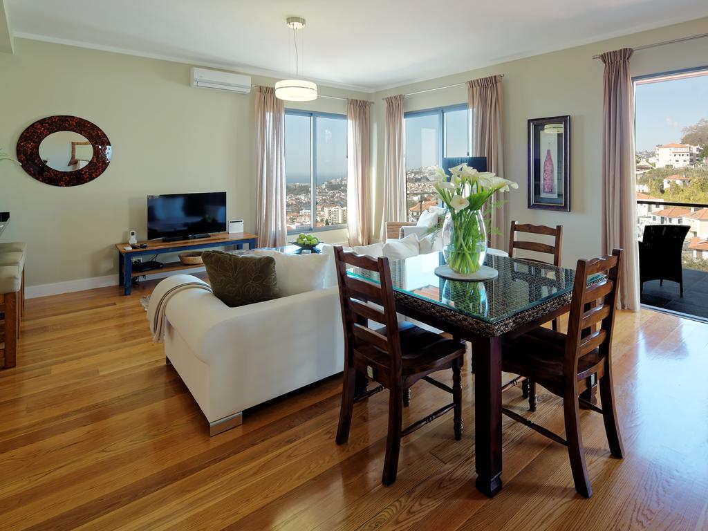 Number 15 Ocean & City View Villas フンシャル 部屋 写真