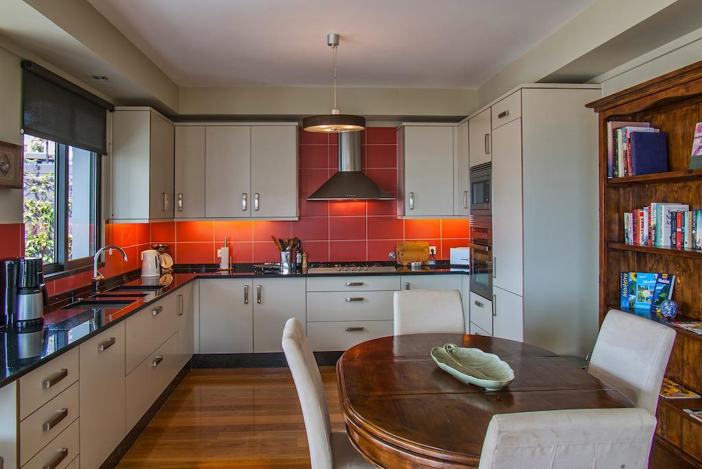 Number 15 Ocean & City View Villas フンシャル 部屋 写真