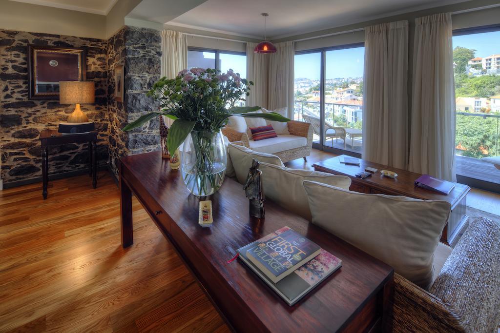 Number 15 Ocean & City View Villas フンシャル 部屋 写真